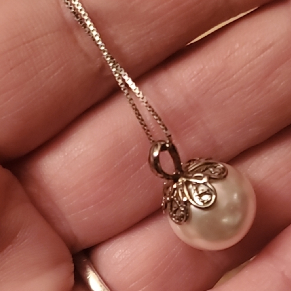 Pearl necklace